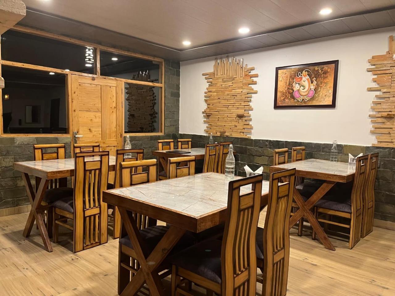 Trimounts-A Boutique Hotel & Wellnes Center In Tirthan Valley Banjār Buitenkant foto