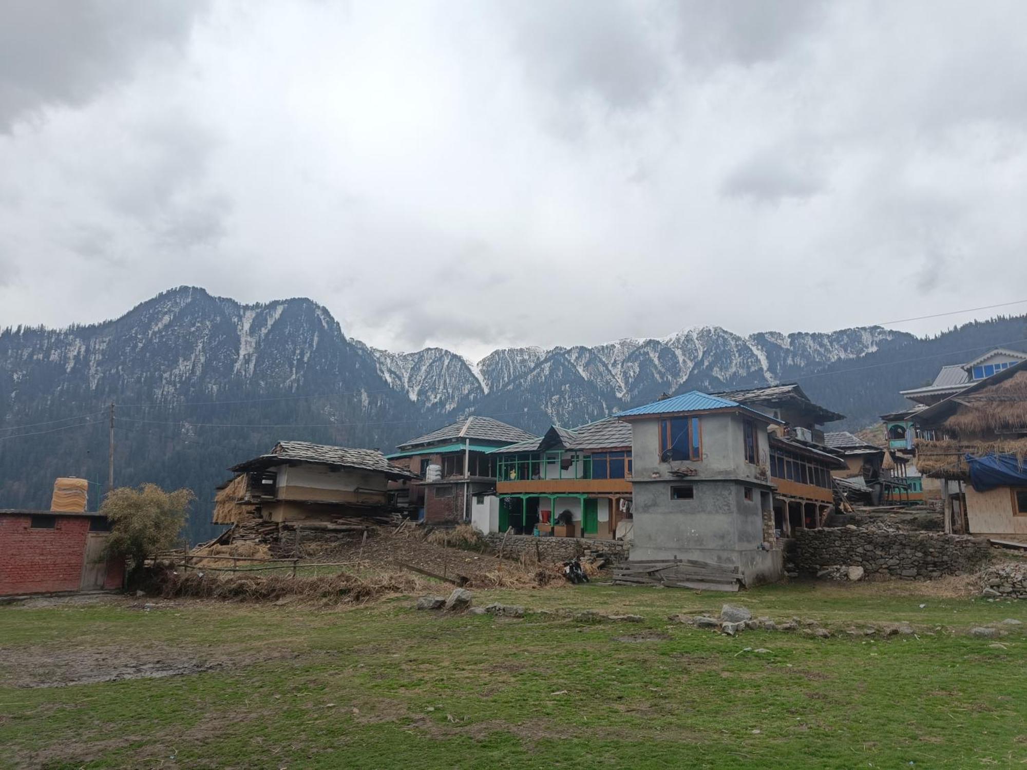 Trimounts-A Boutique Hotel & Wellnes Center In Tirthan Valley Banjār Buitenkant foto